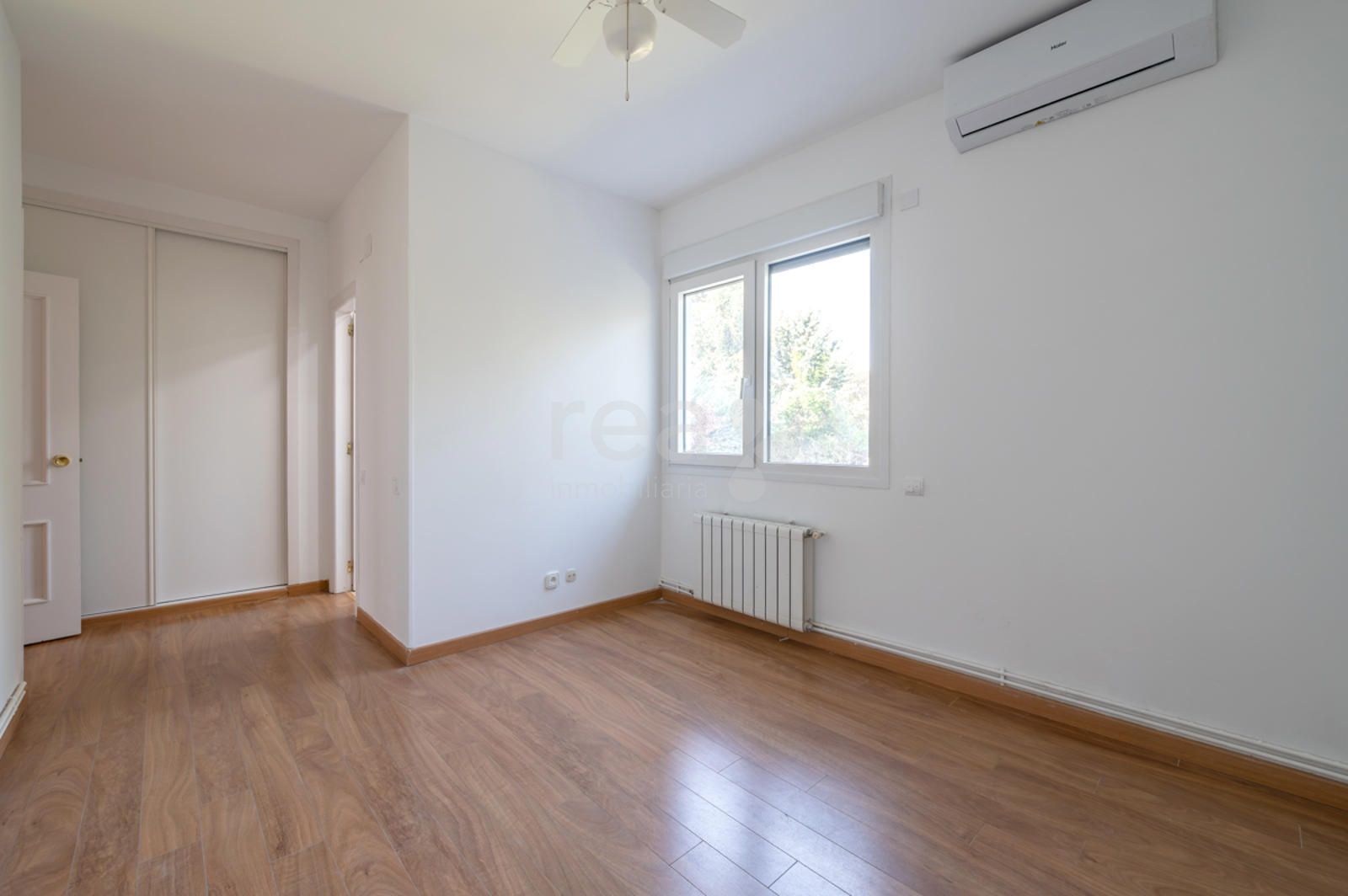 Corner townhouse for rent in Alcobendas, Madrid (La Moraleja)