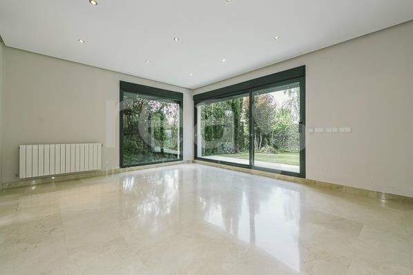Lounge - Corner townhouse for rent in Alcobendas, Madrid (El Encinar)