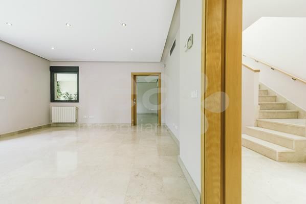 Lounge - Corner townhouse for rent in Alcobendas, Madrid (El Encinar)