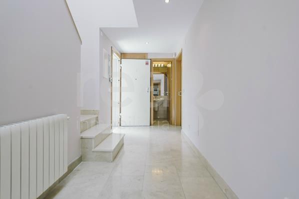 Hall - Corner townhouse for rent in Alcobendas, Madrid (El Encinar)