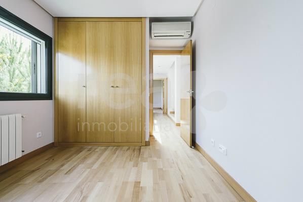 Bedroom - Corner townhouse for rent in Alcobendas, Madrid (El Encinar)