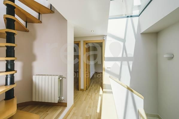 Upper hall - Corner townhouse for rent in Alcobendas, Madrid (El Encinar)