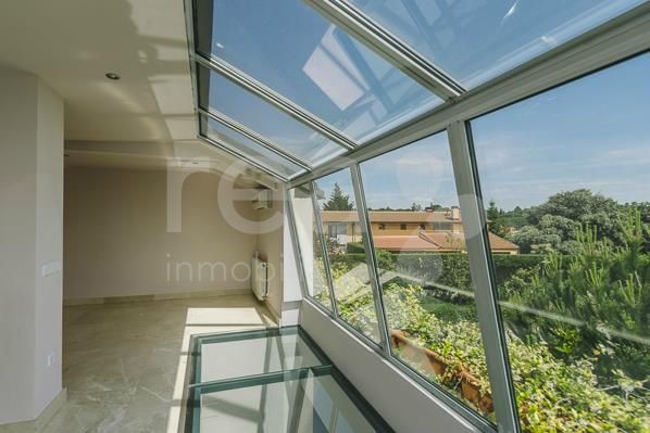 Penthouse - Corner townhouse for rent in Alcobendas, Madrid (El Encinar)