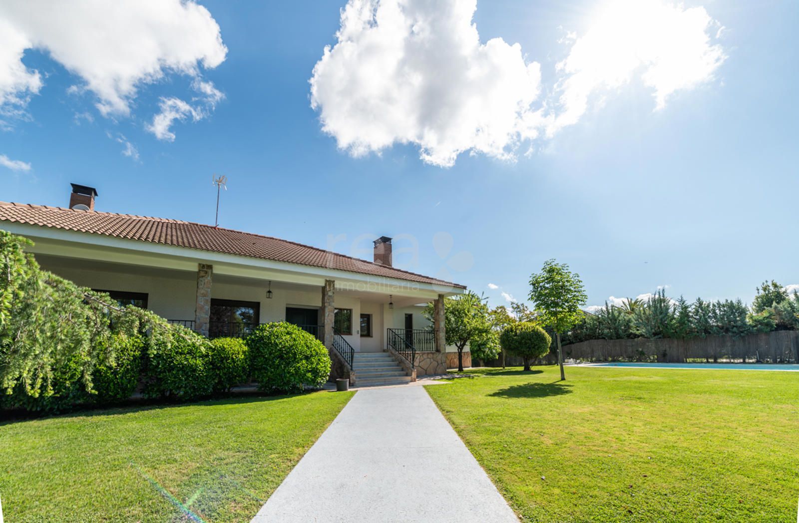 Chalet Independiente en venta San Sebastián de Los Reyes, Madrid. Ref: 5297. Rea Inmobiliaria