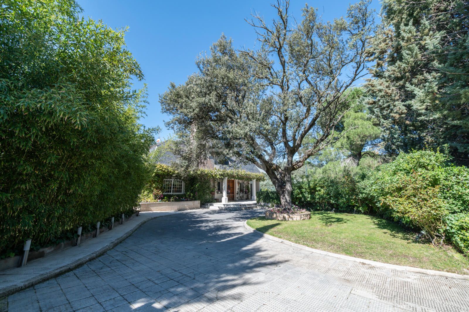 Chalet Independiente en venta Alcobendas, Madrid. Ref: 7364. Rea Inmobiliaria