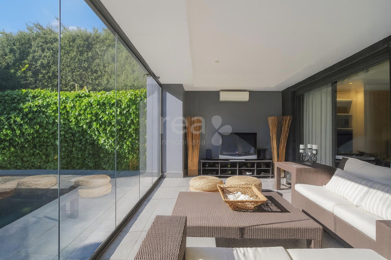 Corner townhouse for rent Alcobendas, Madrid. Ref: 8739. Rea Inmobiliaria