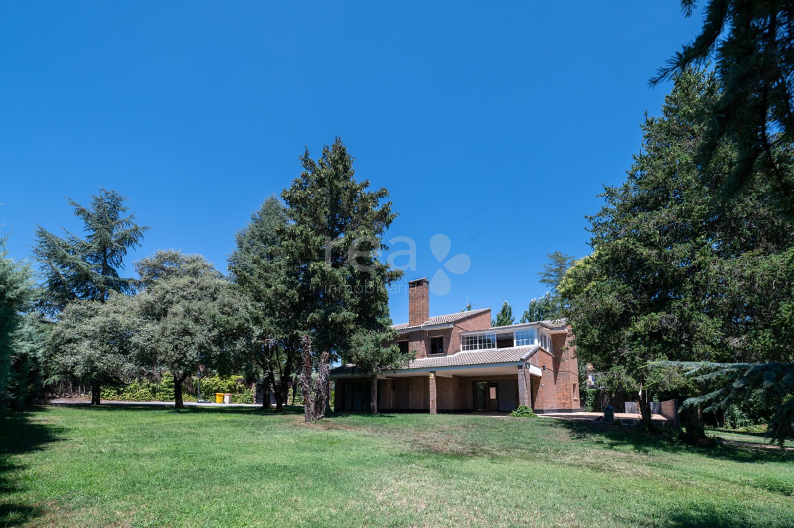 Chalet Independiente en alquiler Alcobendas, Madrid. Ref: 9322. Rea Inmobiliaria