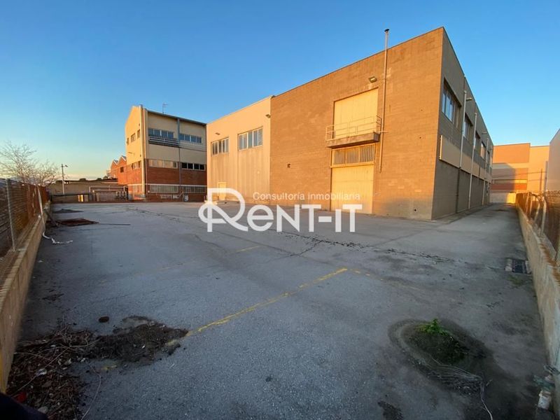 Nave Industrial en venta y alquiler Sant Joan Despi, Barcelona. Ref: 1381. Rent-it Servicios Inmobiliarios