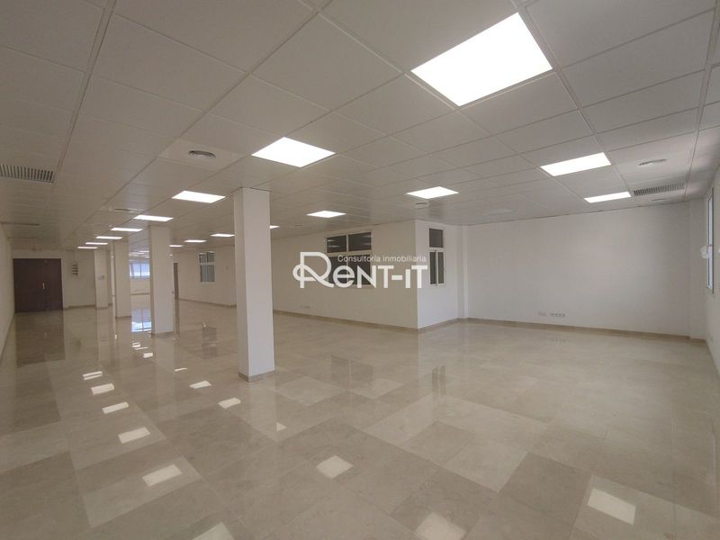 Oficina en alquiler Barcelona. Ref: 1496. Rent-it Servicios Inmobiliarios