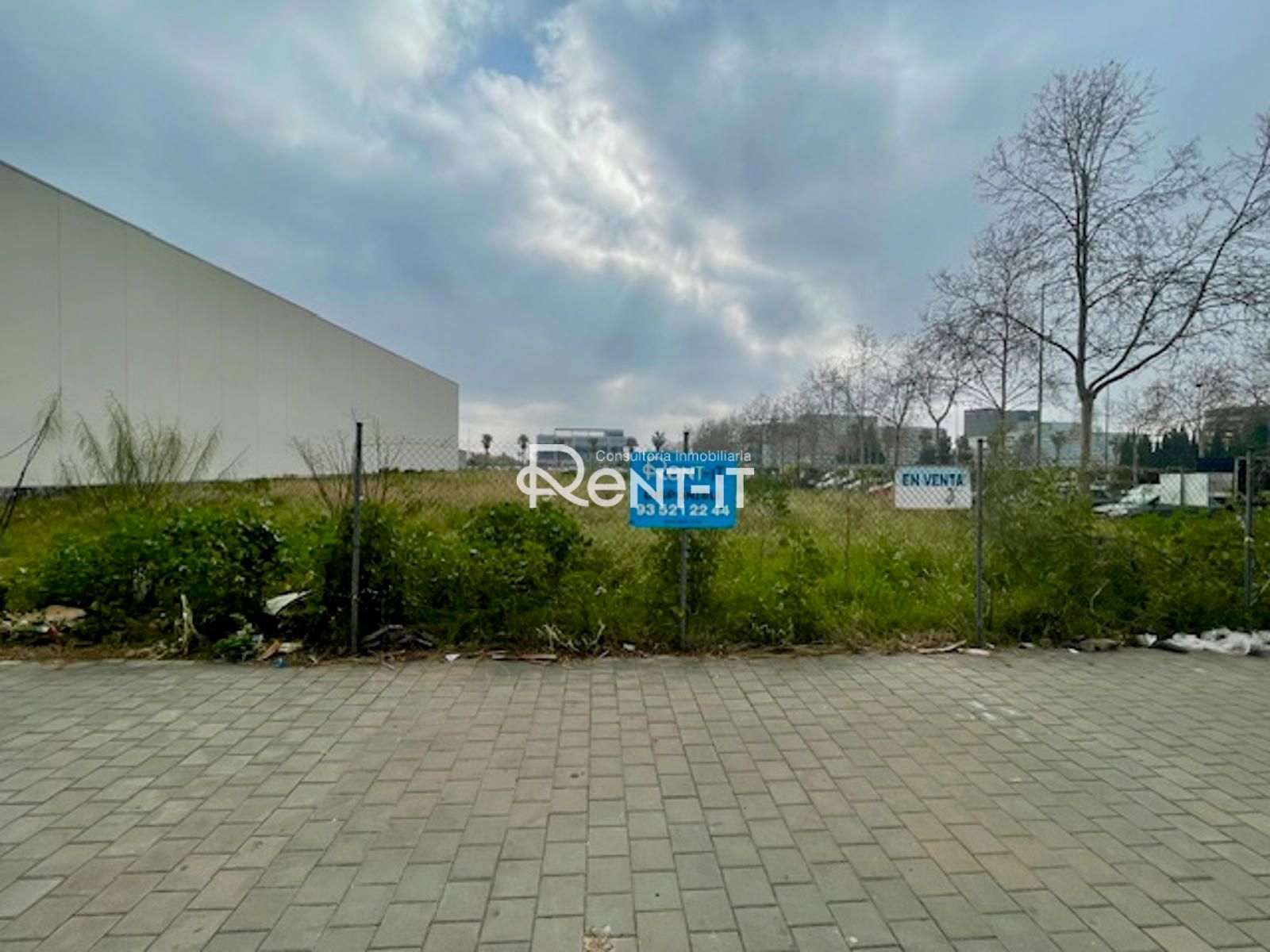 Solar en venta y alquiler Viladecans, Barcelona. Ref: 1560. Rent-it Servicios Inmobiliarios