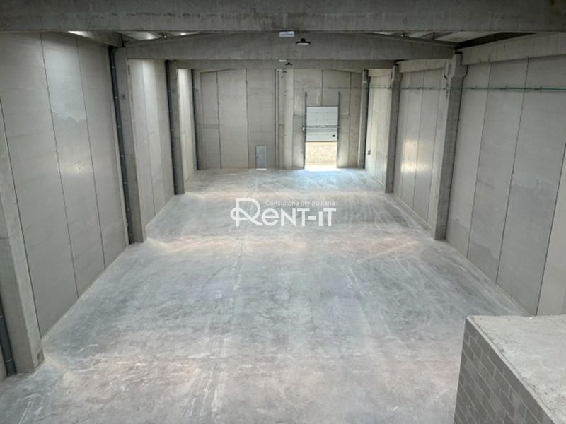Nave Industrial en alquiler Viladecans, Barcelona. Ref: 1593. Rent-it Servicios Inmobiliarios