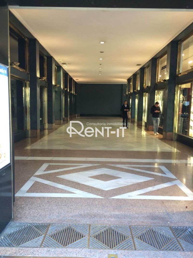 Oficina en alquiler Barcelona. Ref: 714. Rent-it Servicios Inmobiliarios