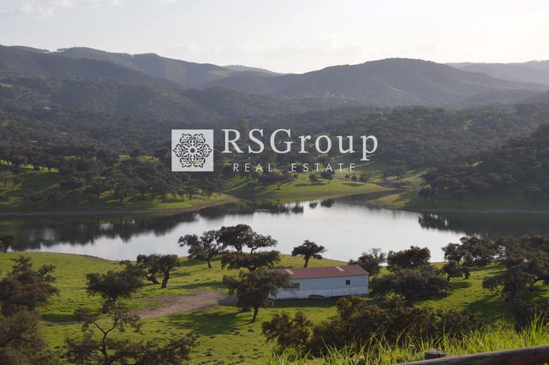 Parcela en venta Aracena, Huelva. Ref: 1028. RS Group Real Estate