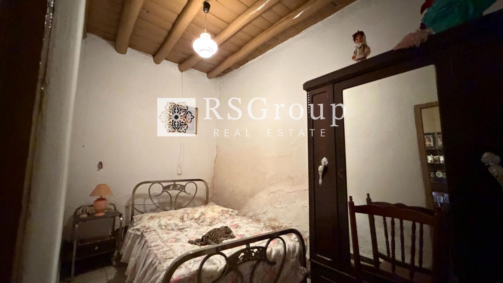 CASA CON ENCANTO PARA REFORMAR EN CALA – SOLO 50.000 € - Foto 5