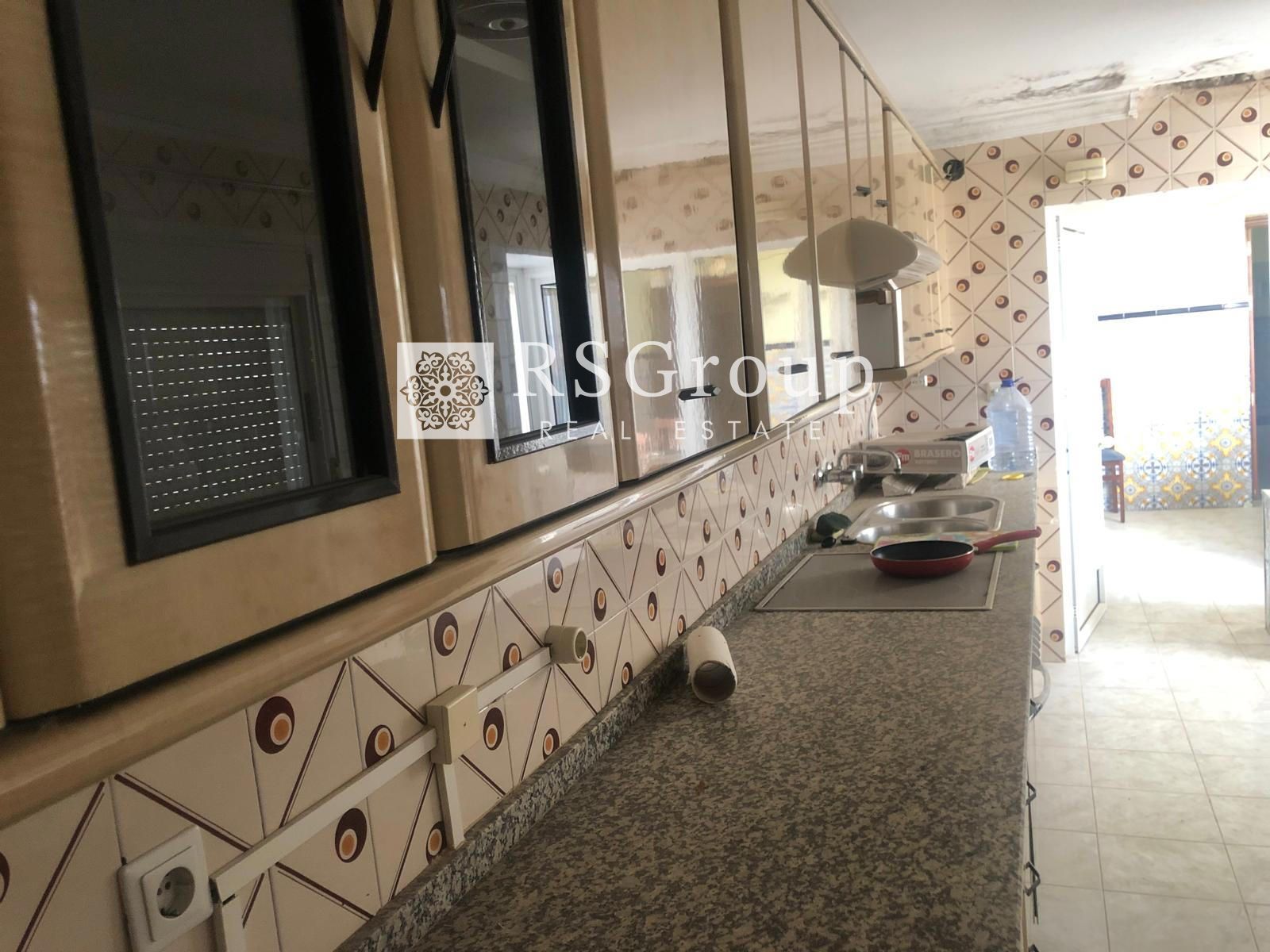 CASA AMPLIA DE 200 M² CON PATIO, BUHARDILLA Y MÚLTIPLES POSIBILIDADES EN EL CAMPILLO (HUELVA) - Foto 13