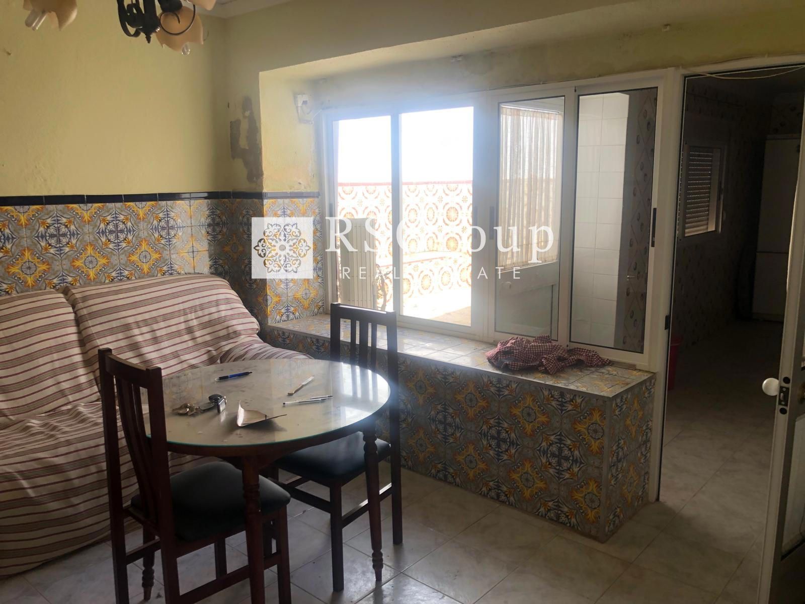 CASA AMPLIA DE 200 M² CON PATIO, BUHARDILLA Y MÚLTIPLES POSIBILIDADES EN EL CAMPILLO (HUELVA) - Foto 7