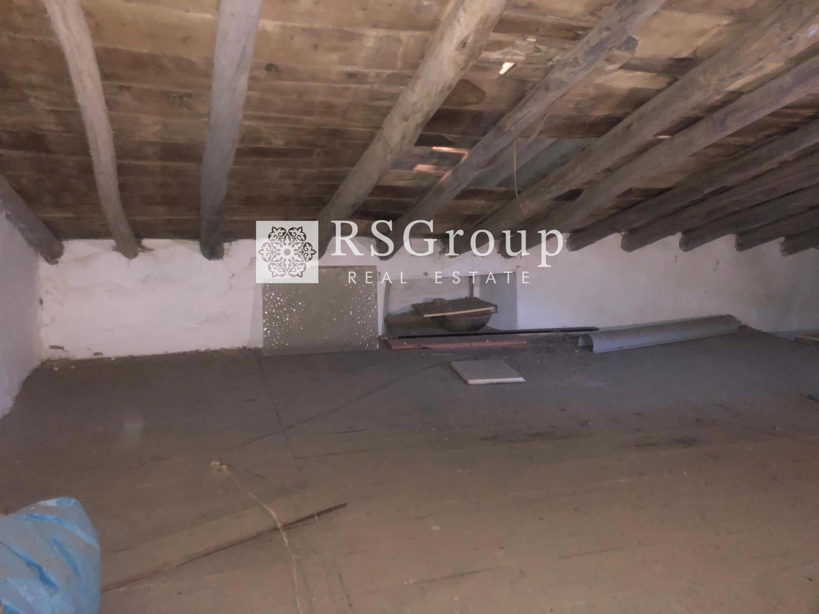 CASA AMPLIA DE 200 M² CON PATIO, BUHARDILLA Y MÚLTIPLES POSIBILIDADES EN EL CAMPILLO (HUELVA) - Foto 26