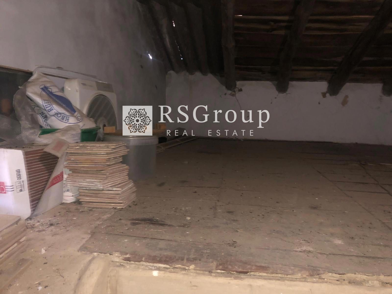 CASA AMPLIA DE 200 M² CON PATIO, BUHARDILLA Y MÚLTIPLES POSIBILIDADES EN EL CAMPILLO (HUELVA) - Foto 29
